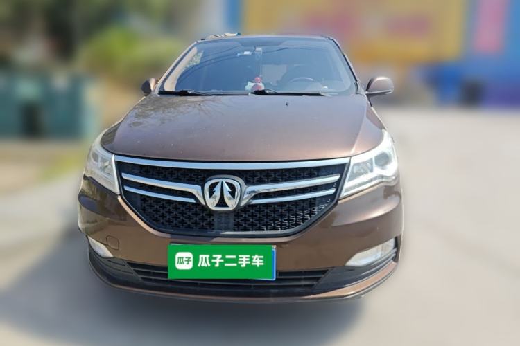 Used BAIC Weiwang M50F 2017 1.3T Standard Model Front