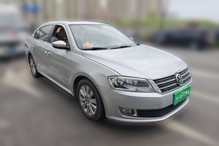 Used Volkswagen Lavida 2013 1.4TSI Manual Comfort Edition Front Right 45 Deg