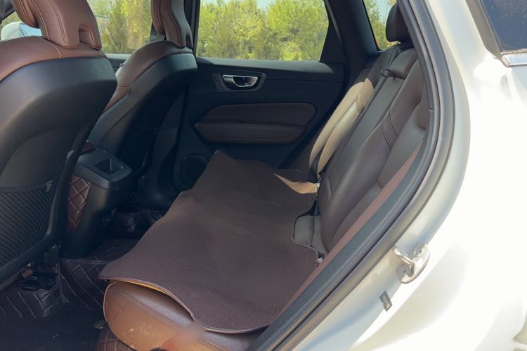 Used Volvo XC60 2024 B5 4x4 Smart Luxury Edition Interior 1