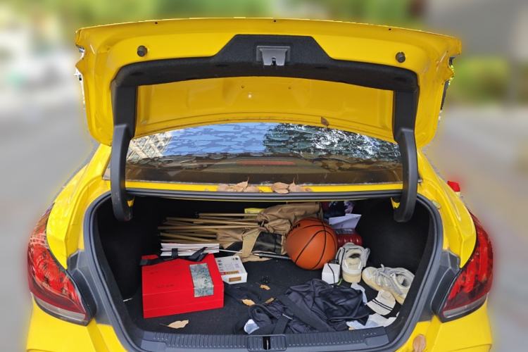 Used MG 5 2021 300TGI DCT Luxury Flagship Edition Trunk