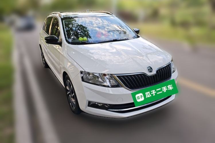 Used Skoda Rapid Spaceback 2018 1.6L Automatic Comfort Edition
