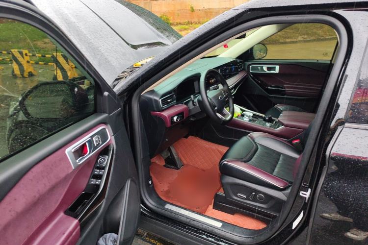 Used Ford Explorer 2023 EcoBoost 285 Four-Wheel Drive Titanium Edition 6 Seats Driver Seat