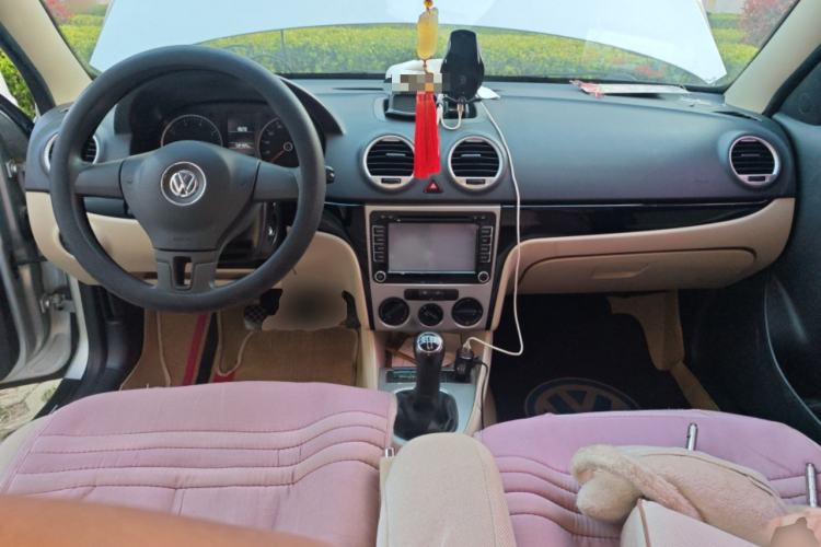 Used Volkswagen Lavida 2013 Classic 1.6L Manual Fashion Edition
