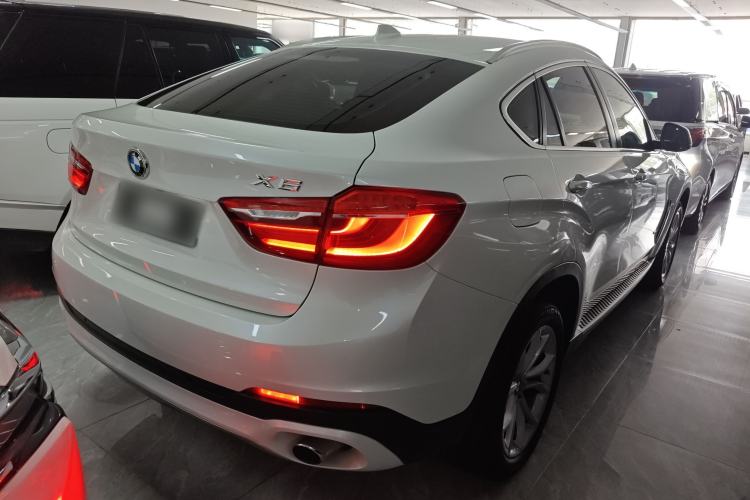 Used BMW X6 2015 xDrive35i Leading Model Rear Right 45 Deg