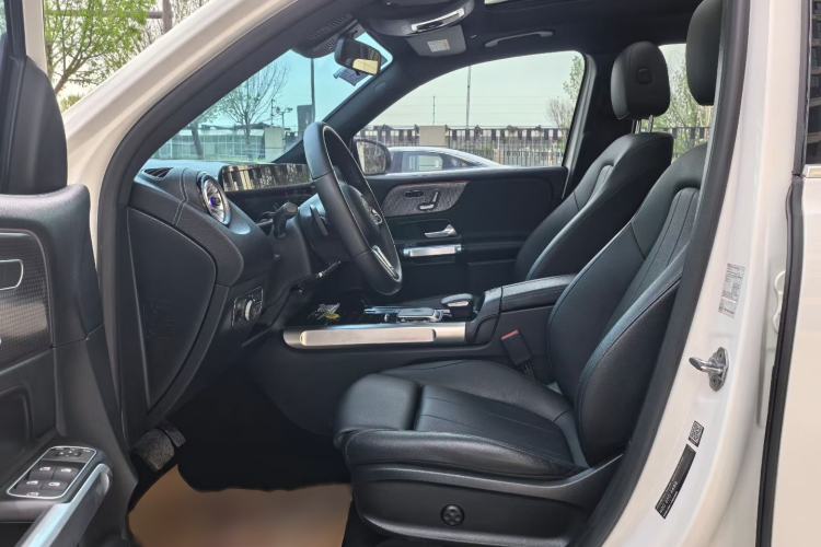 Used Mercedes-Benz EQB 2022 EQB 260 Interior 4