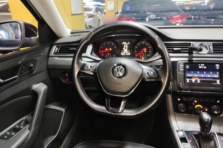 Used Volkswagen Passat 2017 330TSI DSG Luxury Edition