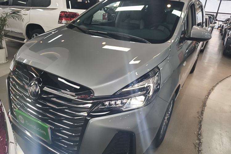 Used Buick GL8 2023 Land Executive Class Comfort Model