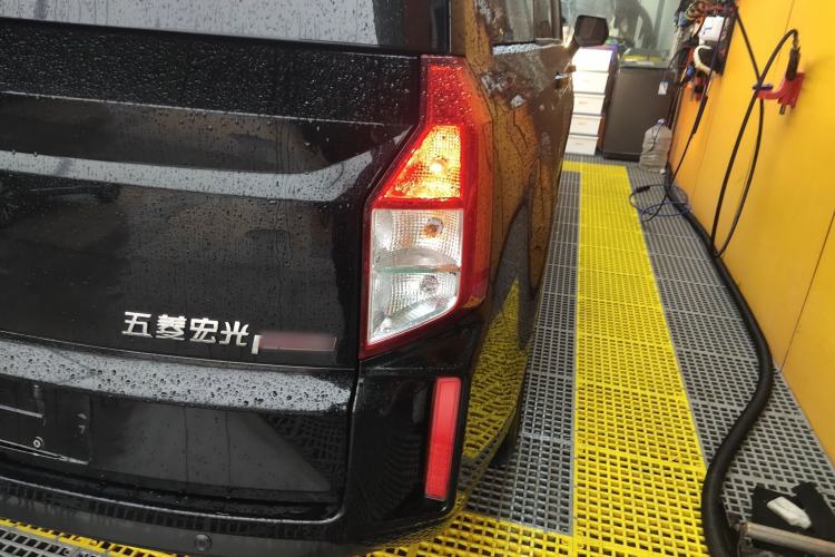 Used Wuling Hongguang PLUS 2020 1.5L Manual Comfort 7-Seater
