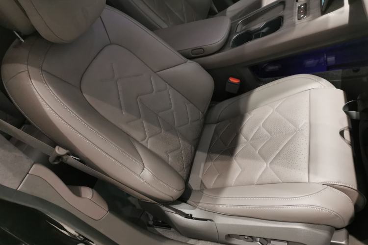 Used Nio ET7 2024 75 kWh Executive Signature Edition Right Front Seat