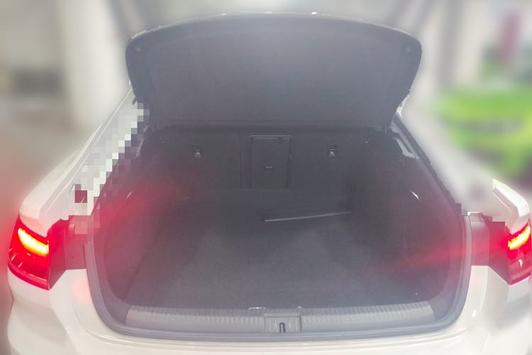 Used Volkswagen FAW-Volkswagen CC 2020 330TSI Huayan Edition China VI Standard Trunk