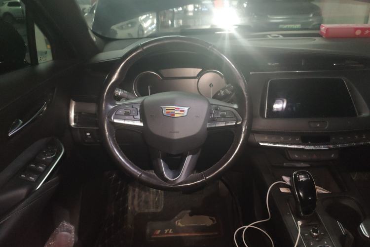 Used Cadillac XT4 2020 28T Two-Wheel-Drive Leading Version