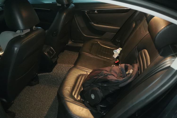 Used Volkswagen Magotan 2013 1.8TSI Luxury Model Left Rear Seat