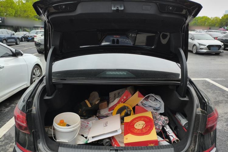 Used Volkswagen Passat 2020 330TSI Elite Edition China VI Trunk