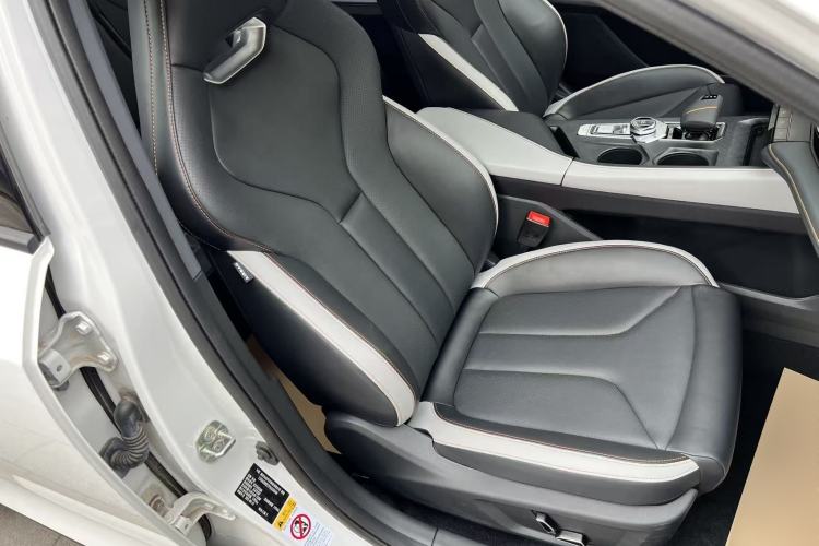 Used CHANGAN UNI-V 2023 1.5T Prestige Model
