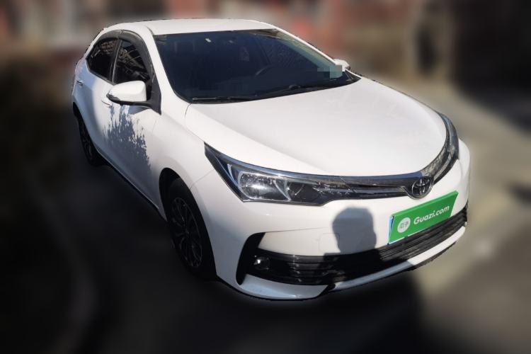 Used Toyota Corolla 2017 Revised Version 1.2T S-CVT GL Front Right 45 Deg