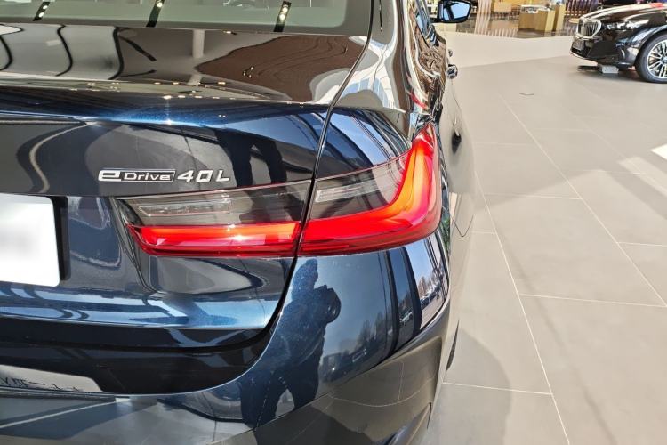 Used BMW i3 2024 eDrive 40 L Midnight Edition
