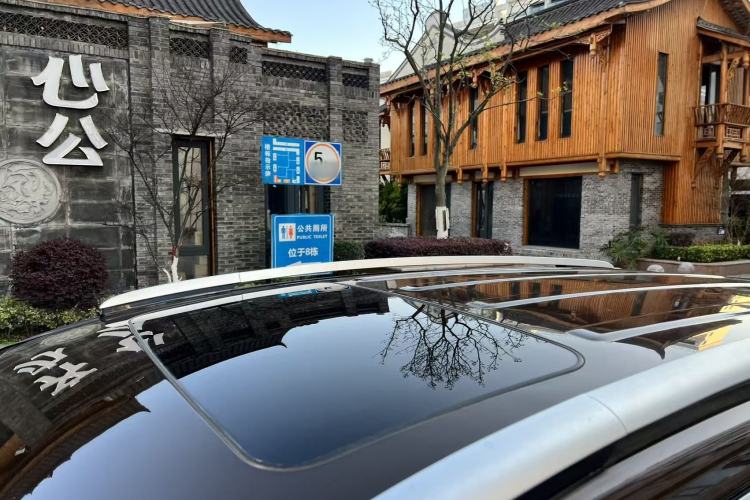 Used Geely Auto Vision X6 2016 1.3T CVT Flagship Model Roof