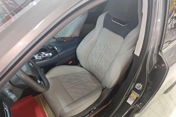 Used CHANGAN UNI-K iDD 2022 Blue Whale iDD 130km 1.5T Excellence Model
