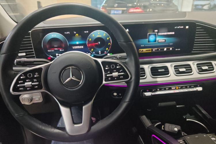 Used Mercedes-Benz GLE 2022 Refreshed GLE 350 4MATIC Coupe SUV Luxury Edition
