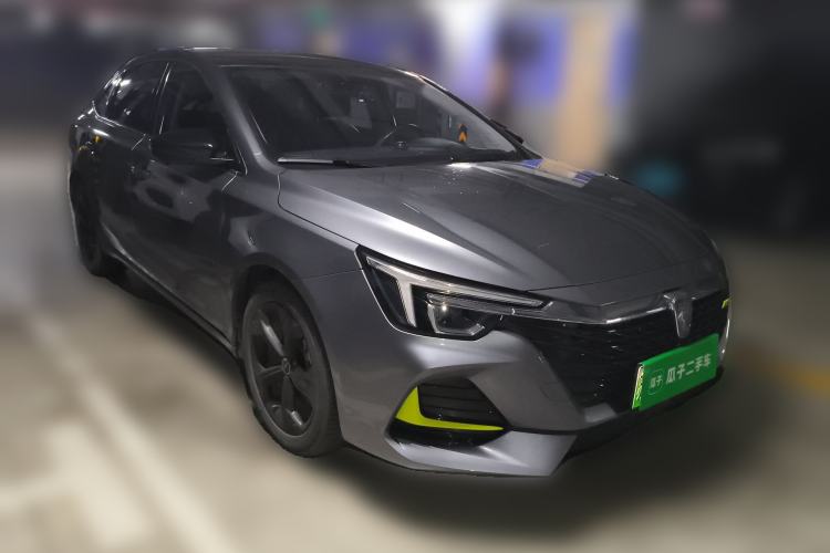 Used Roewe i6 MAX New Energy 2020 1.5T PHEV Cool & Stylish Skyroof Edition Front Right 45 Deg