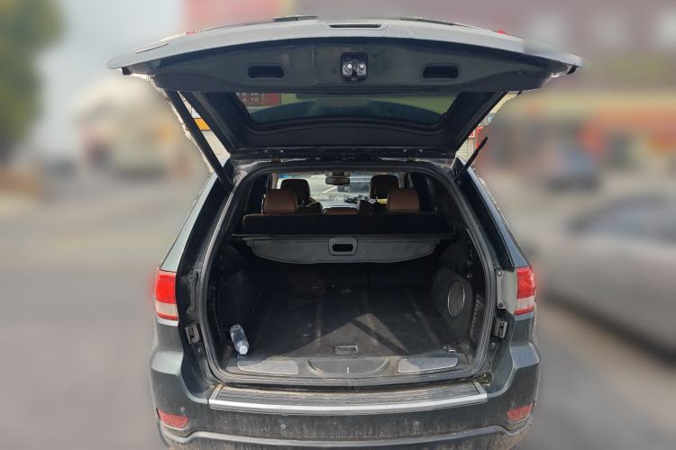 Used Jeep Grand Cherokee 2011 3.6L Flagship Edition