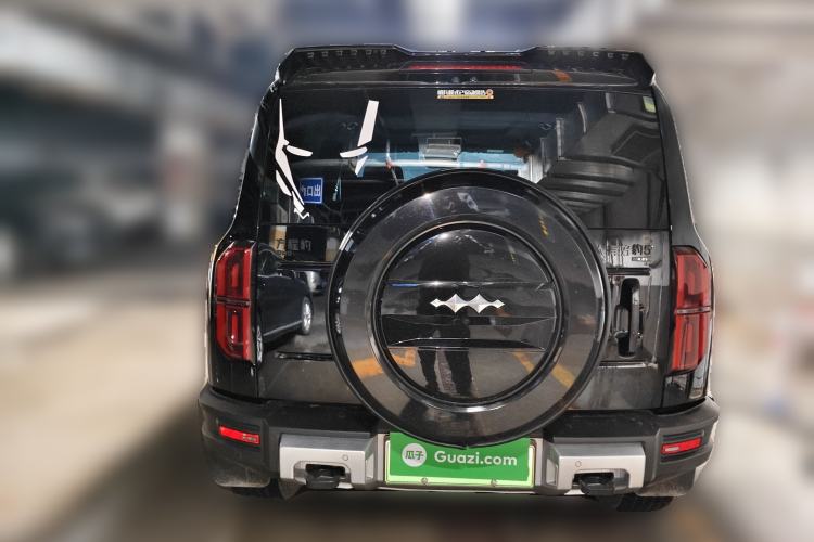 Used Formula Leopard 5 2023 Navigator Edition
