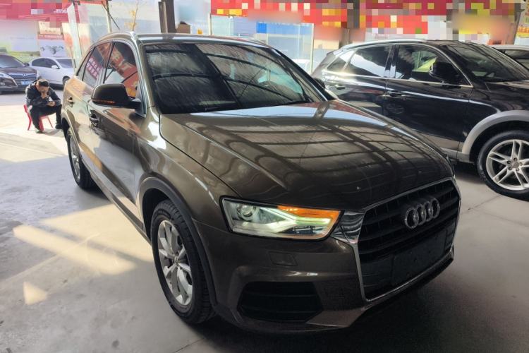 Used Audi Q3 2018 30th Anniversary Edition 30 TFSI Standard Model Front Right 45 Deg