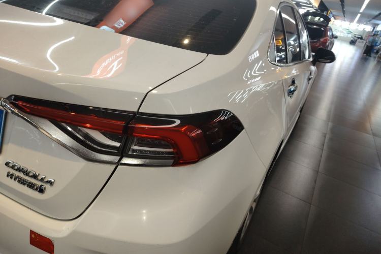 Used Toyota Corolla 2021 Dual-Motor 1.8L E-CVT Elite Edition
