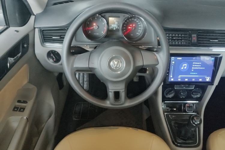 Used Volkswagen Bora 2013 1.6L Manual Fashion Edition Steering Wheel