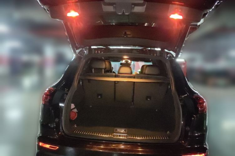 Used Porsche Cayenne 2015 Cayenne 3.0T Trunk