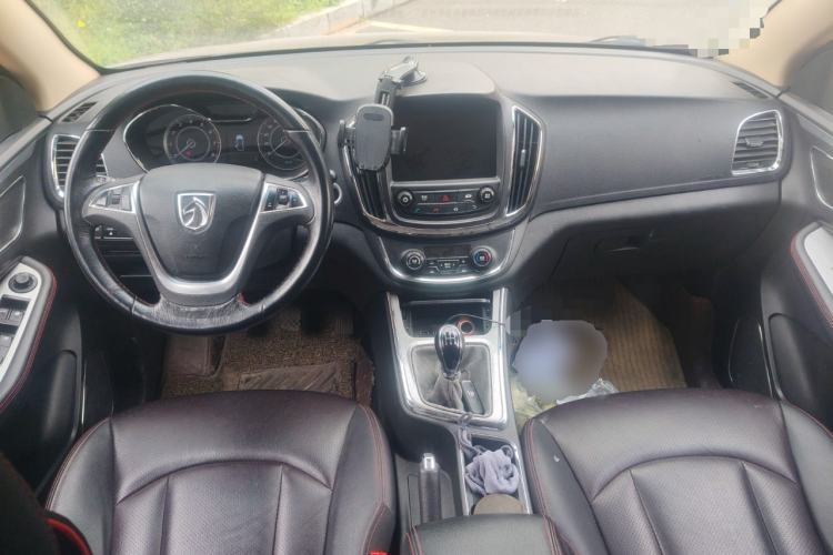 Used Baojun 560 2015 1.8L manual luxury version