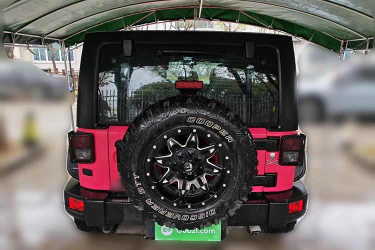 Used Jeep Wrangler 2015 3.0L Sahara Four-Door Comfort Edition
