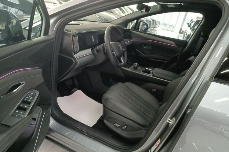 Used BYD Song L DM-i 2025 Intelligent Driving Version 112 km Beyond-Range Type