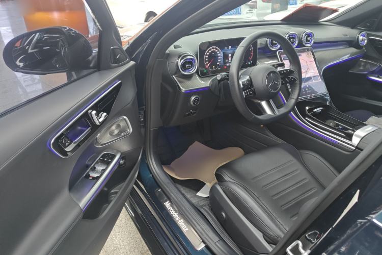 Used Mercedes-Benz C-Class 2023 Restyled C 260 L Night Edition Sports Version Driver Seat