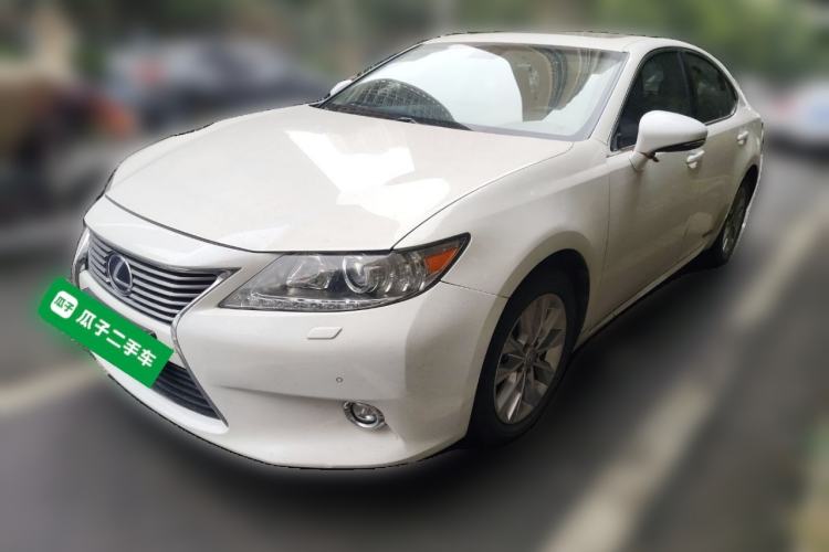 Used Lexus ES 2013 300h Elite Edition