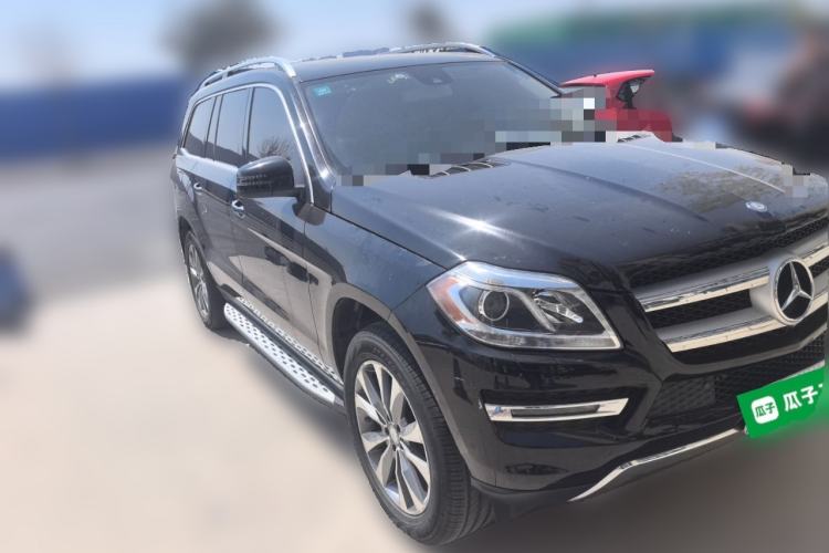 Used Mercedes-Benz GLA  Front Right 45 Deg