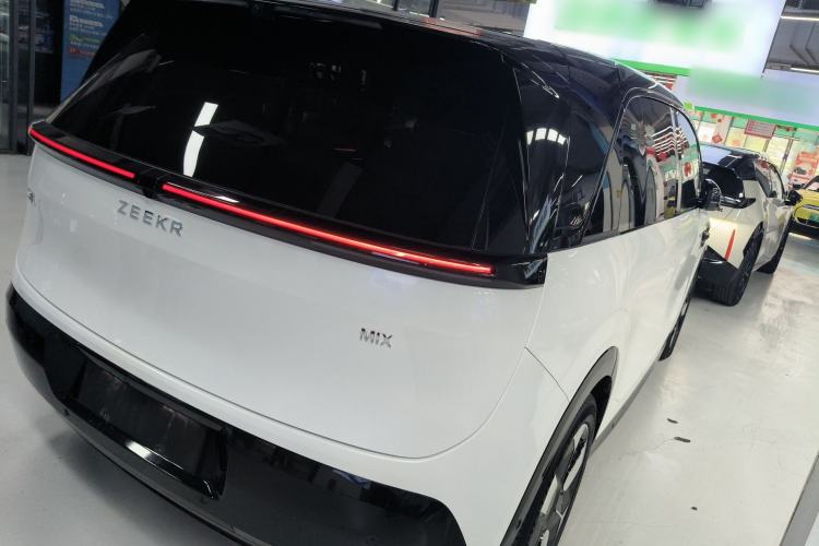 Used Zeekr MIX 2025 Intelligent Driving Version
