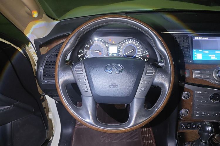 Used Infiniti QX80 2013 5.6L 4WD
