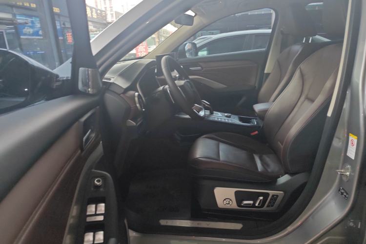 Used Wey VV6 2021 2.0T Two-Wheel Drive Smart Plus
