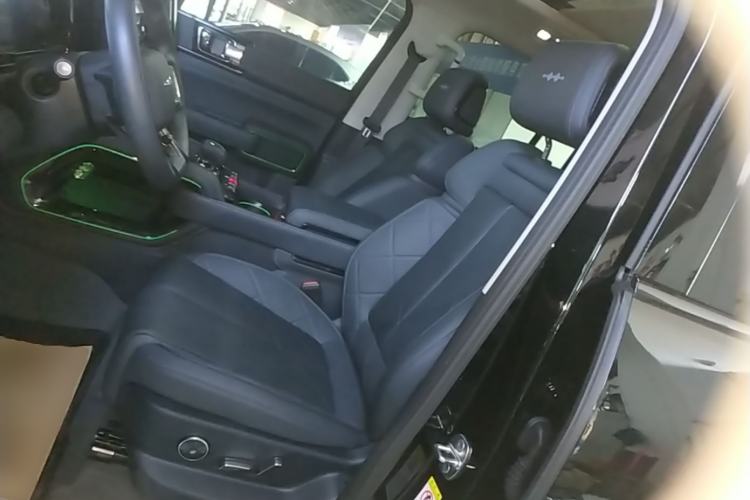 Used Formula Leopard 5 2023 Navigator Edition