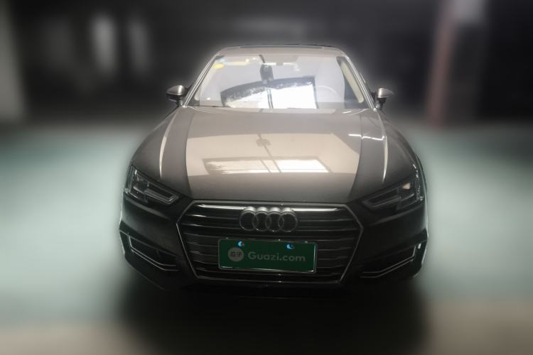 Used Audi A4L 2018 30th Anniversary Edition 40 TFSI Fashion Model
