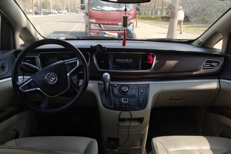 Used Buick GL8 2018 28T Luxury Model China VI Standard
