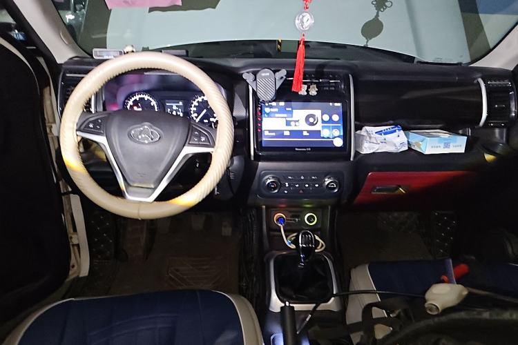 Used CHANGAN OSHAN X70A 2018 1.5L Manual Standard Edition Center Console