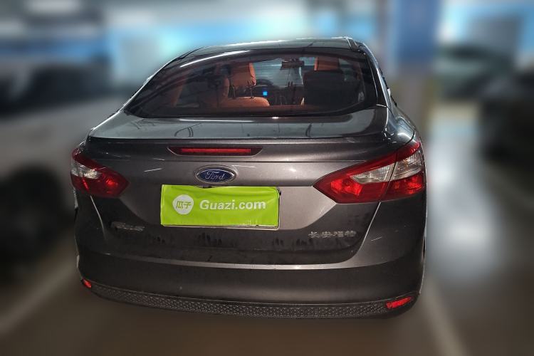 Used Ford Focus 2012 Sedan 1.6L Manual Comfort Model
