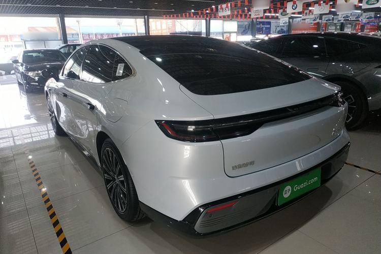 Used Geely Galaxy 8 2025 130km EM-i Flagship Edition
