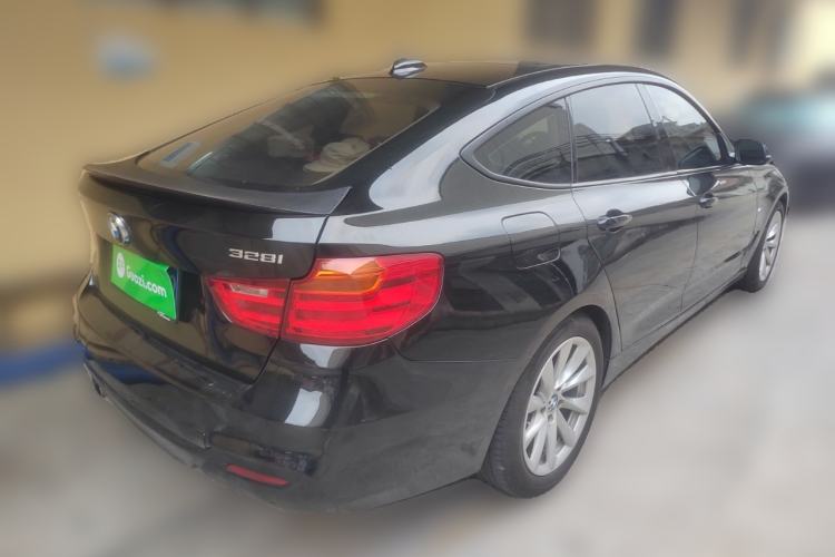 Used BMW 3 Series GT 2013 328i Sport Design Package Rear Right 45 Deg