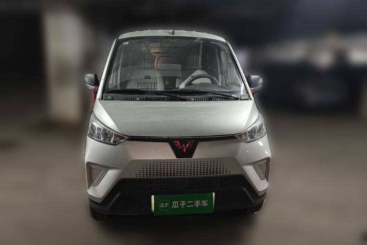 Used Wuling EV50 2022 Affordable Model Anchi with 35.904 kWh
