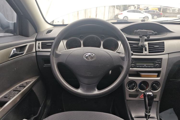 Used Dongfeng Aeolus H30 2010 1.6L Automatic ZunYa Trim