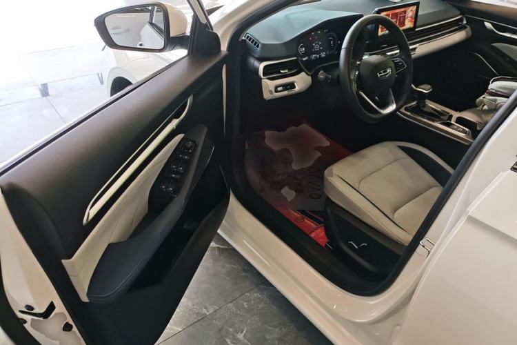 Used Geely Auto Emgrand 2022 4th Generation 1.5L CVT Flagship Model
