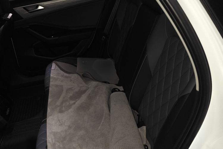 Used Volkswagen Sagitar 2025 Revised Version 2 300TSI DSG Excellence Edition Left Rear Seat